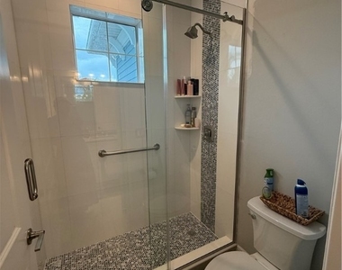 2543 Seychelles Drive - Photo Thumbnail 14