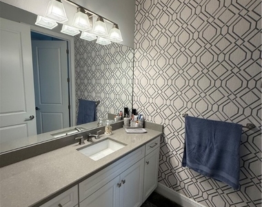 2543 Seychelles Drive - Photo Thumbnail 13