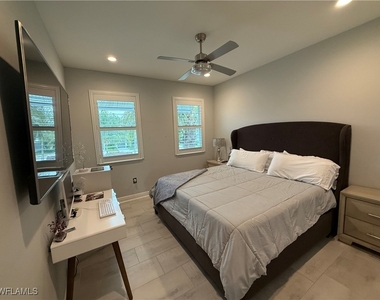2543 Seychelles Drive - Photo Thumbnail 12