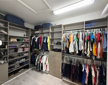 2543 Seychelles Drive - Photo Thumbnail 10