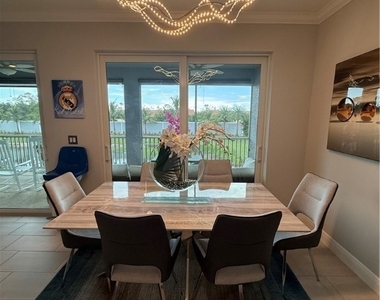 2543 Seychelles Drive - Photo Thumbnail 6
