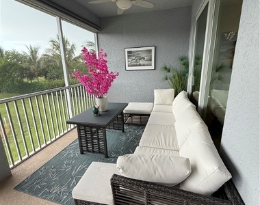 2543 Seychelles Drive - Photo Thumbnail 16