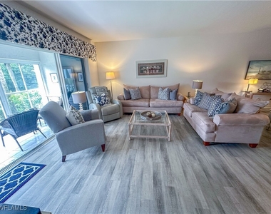 4240 Lake Forest Drive - Photo Thumbnail 10
