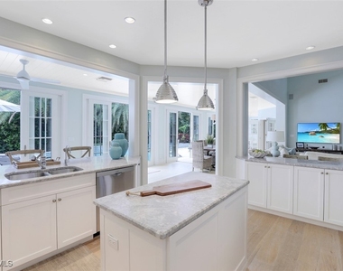 154 4th Avenue N - Photo Thumbnail 16