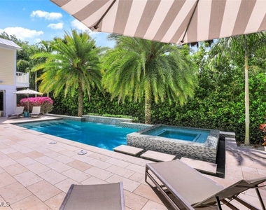 154 4th Avenue N - Photo Thumbnail 2