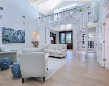 154 4th Avenue N - Photo Thumbnail 7