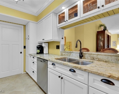 780 Willowbrook Drive - Photo Thumbnail 10