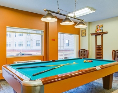 195 Pleasant St - Photo Thumbnail 5