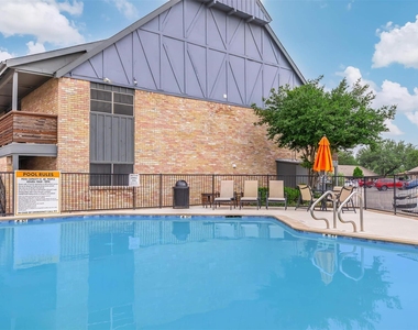 1212 Hampshire Ln - Photo Thumbnail 36