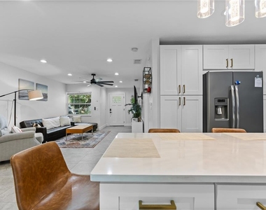 6822 S Wall Street - Photo Thumbnail 19