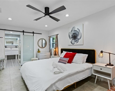6822 S Wall Street - Photo Thumbnail 7