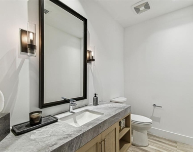 3101 Bayshore Boulevard - Photo Thumbnail 27