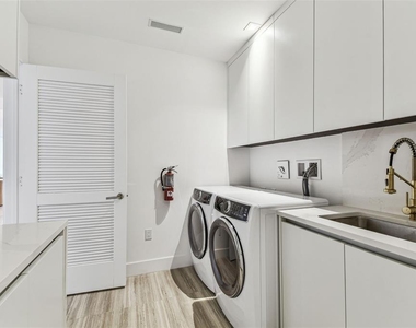 3101 Bayshore Boulevard - Photo Thumbnail 30
