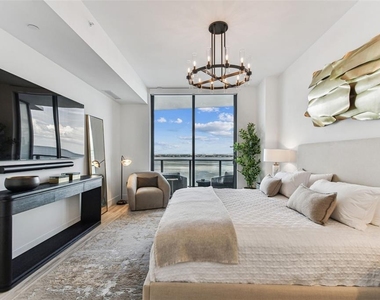 3101 Bayshore Boulevard - Photo Thumbnail 11