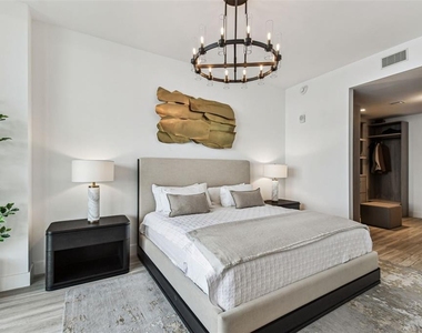 3101 Bayshore Boulevard - Photo Thumbnail 10