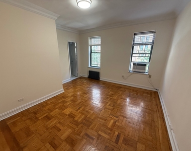 West 79th Street - Photo Thumbnail 8