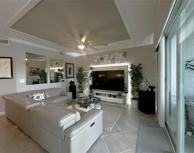 14261 Heritage Landing Boulevard - Photo Thumbnail 11