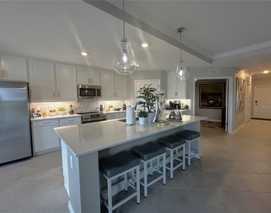 14261 Heritage Landing Boulevard - Photo Thumbnail 9