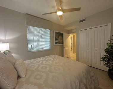 14261 Heritage Landing Boulevard - Photo Thumbnail 20
