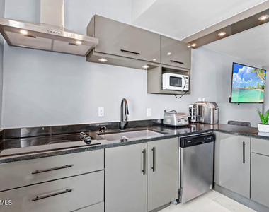 301 S El Paso Street - Photo Thumbnail 14