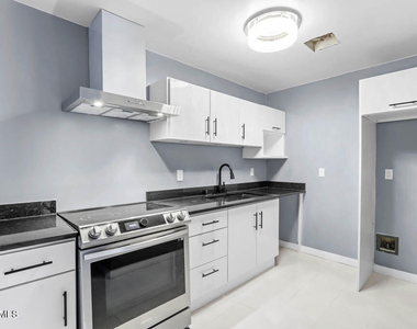 301 S El Paso Street - Photo Thumbnail 25