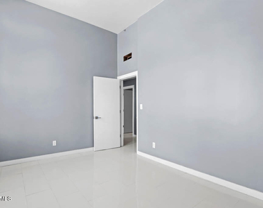 301 S El Paso Street - Photo Thumbnail 33