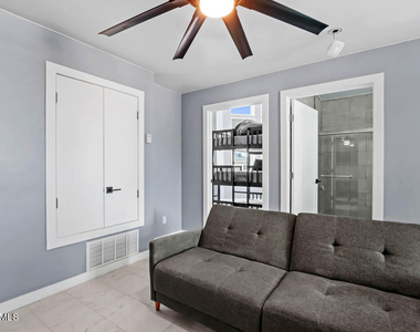 301 S El Paso Street - Photo Thumbnail 9