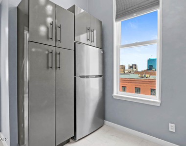 301 S El Paso Street - Photo Thumbnail 13