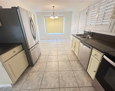 501 Slayton Drive - Photo Thumbnail 12
