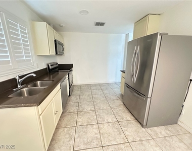 501 Slayton Drive - Photo Thumbnail 10