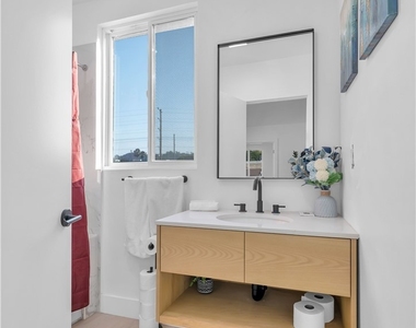 3115 Arvia Street - Photo Thumbnail 14