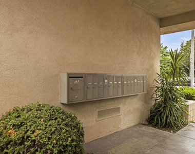 1538 Stanford Street - Photo Thumbnail 16