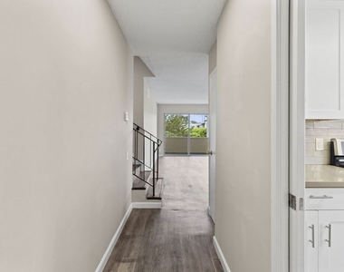 1538 Stanford Street - Photo Thumbnail 19