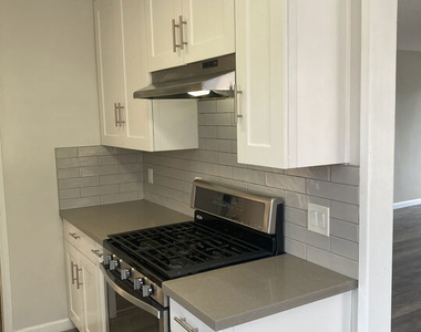 1538 Stanford Street - Photo Thumbnail 23