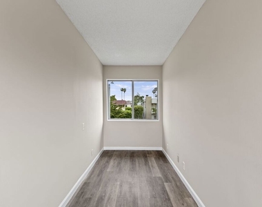 1538 Stanford Street - Photo Thumbnail 11
