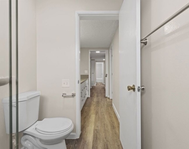 1538 Stanford Street - Photo Thumbnail 10