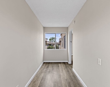 1538 Stanford Street - Photo Thumbnail 12