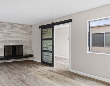 1538 Stanford Street - Photo Thumbnail 13
