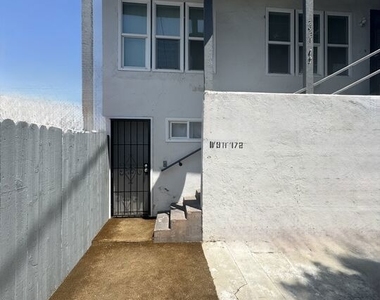 2911 W Florence Avenue - Photo Thumbnail 2