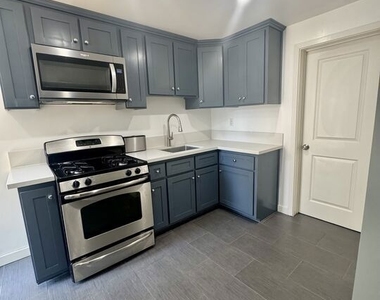 2911 W Florence Avenue - Photo Thumbnail 4