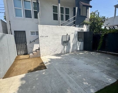 2911 W Florence Avenue - Photo Thumbnail 1