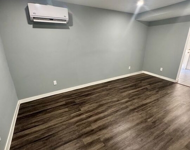 2911 W Florence Avenue - Photo Thumbnail 10
