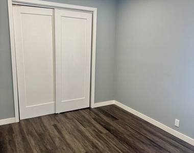 2911 W Florence Avenue - Photo Thumbnail 9