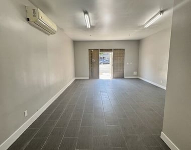 2911 W Florence Avenue - Photo Thumbnail 10