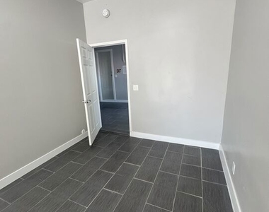 2911 W Florence Avenue - Photo Thumbnail 7