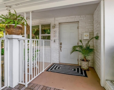 202 32nd Street - Photo Thumbnail 5