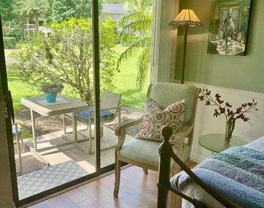 11863 Wimbledon Circle - Photo Thumbnail 6