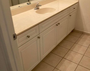 3018 Alcazar Place - Photo Thumbnail 48