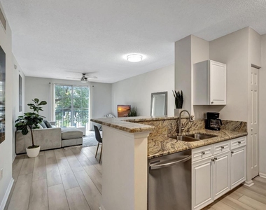 630 S Sapodilla Avenue - Photo Thumbnail 8