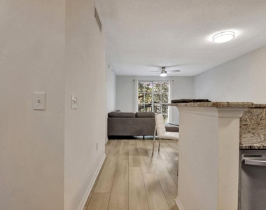 630 S Sapodilla Avenue - Photo Thumbnail 5